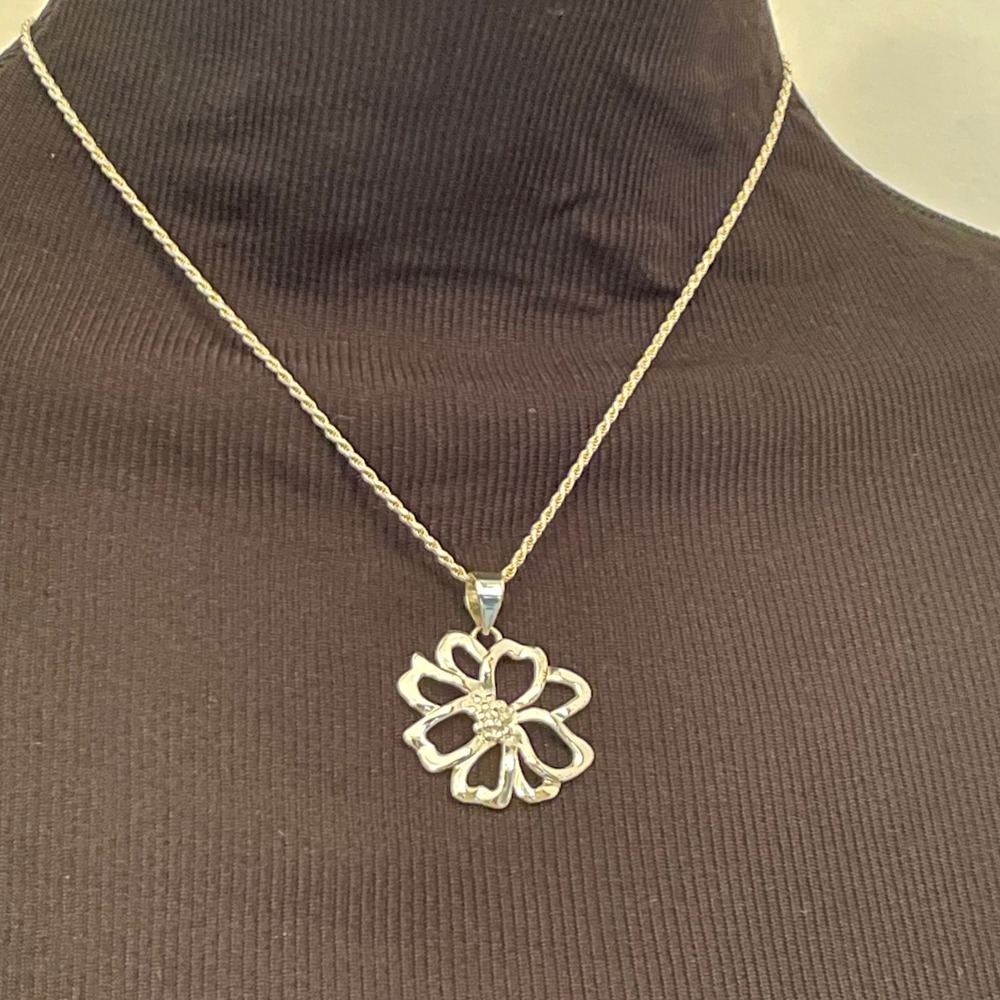 Sterling Silver 925 Italy‎ Rope Chain Flower Pendant Necklace Floral Openwork